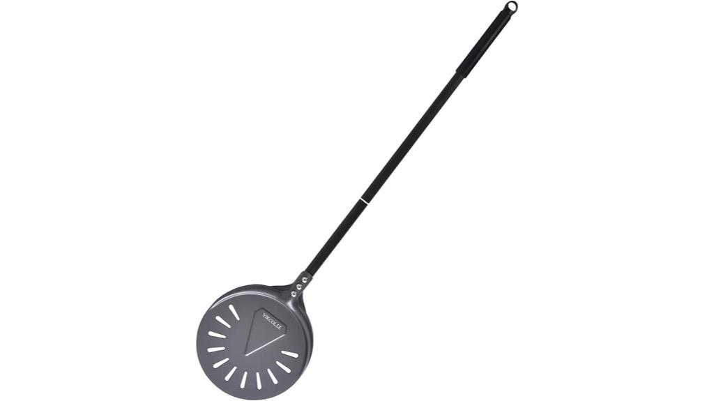 small round pizza peel