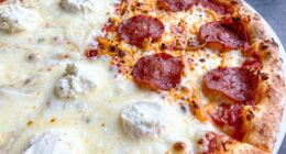 cheese types for white pizza