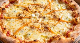 perfect cheesy pizza topping